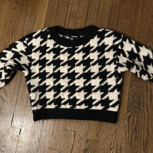 Black and White Thick Sweater